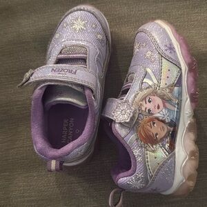 Harper Canyon Disney Frozen Light up Toddler Sneakers
